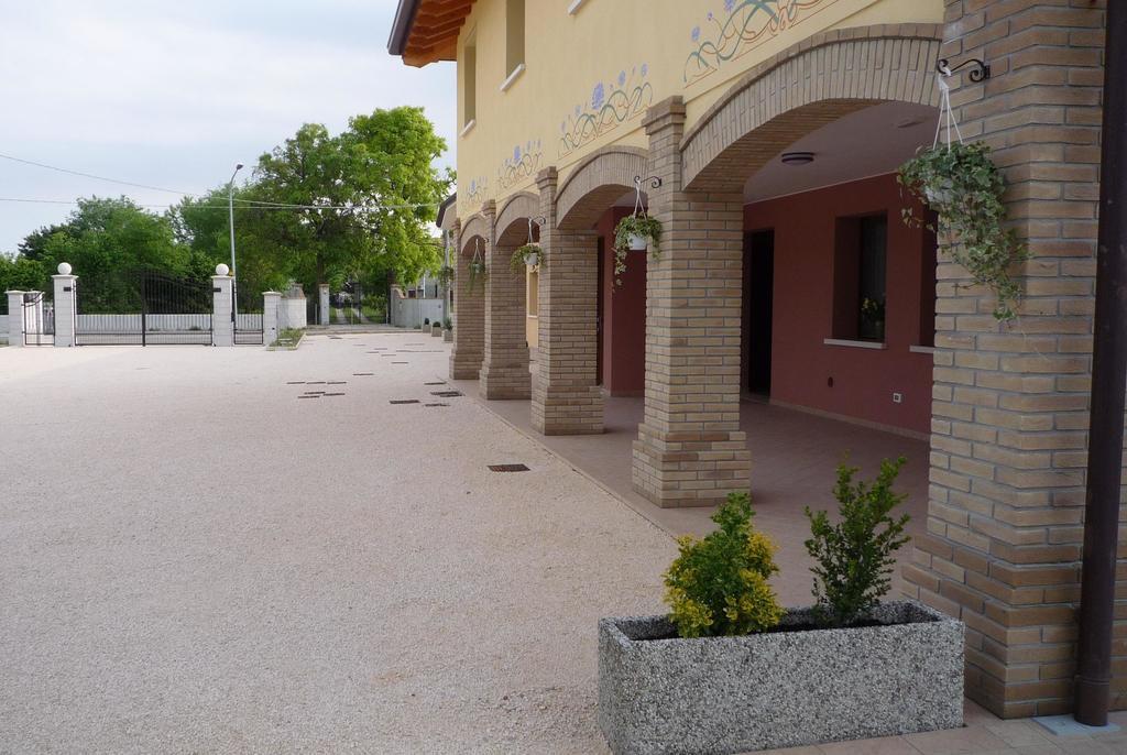 Agriturismo Ai Laghi Pocenia Eksteriør billede
