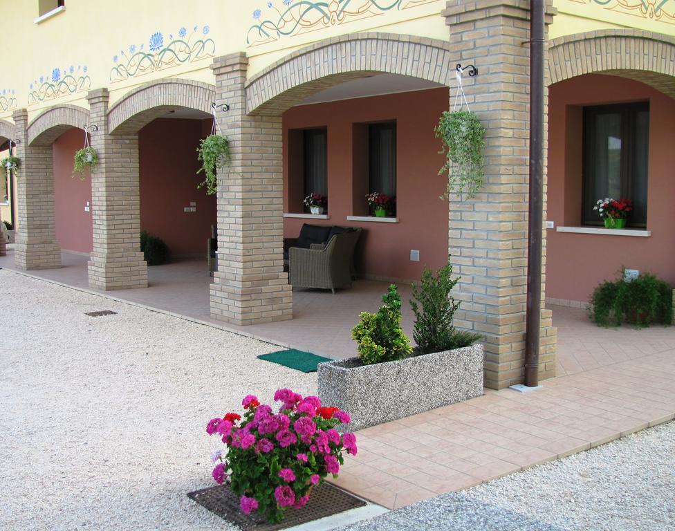 Agriturismo Ai Laghi Pocenia Eksteriør billede